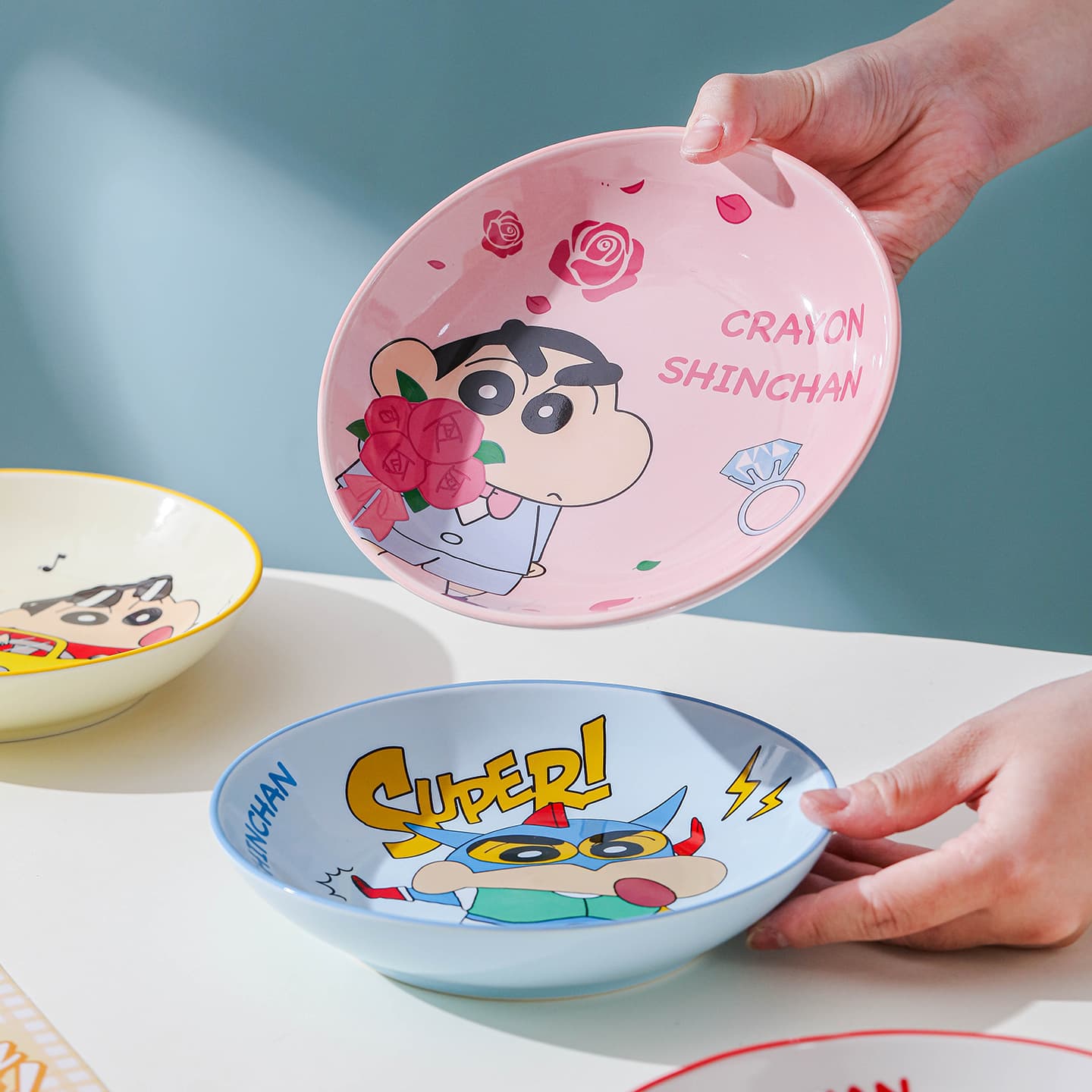 2026 New Product Crayon Shin-Chan Ceramic Cartoon High-Quality Round Plate for Home Use, Fruit Plate, Snack Plate, Wholesale from Manufacturer