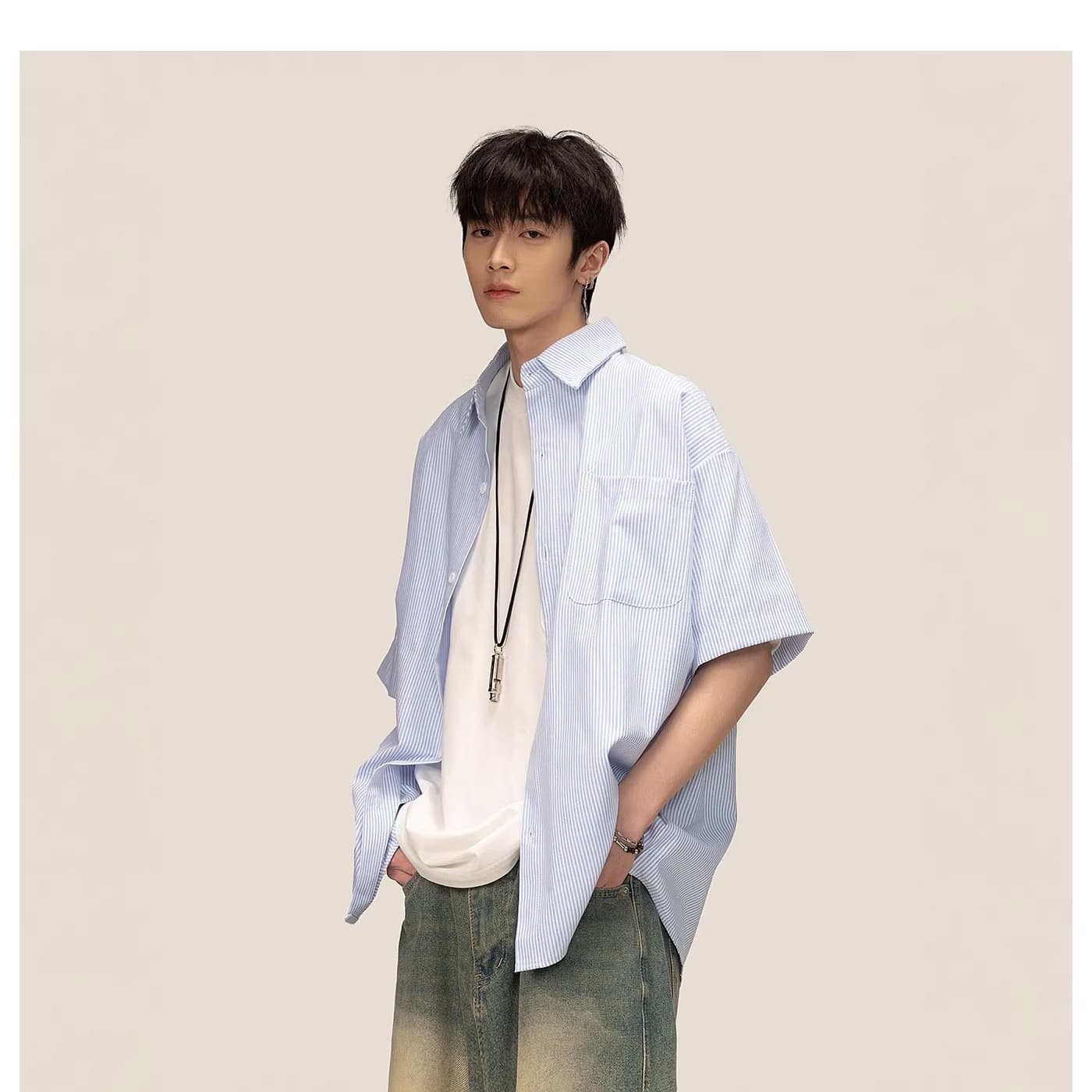 Trendy New Japanese Vertical Stripe Short Sleeve Shirt for Men, Summer Streetwear Youth Style, Loose Five-Sleeve Shirt