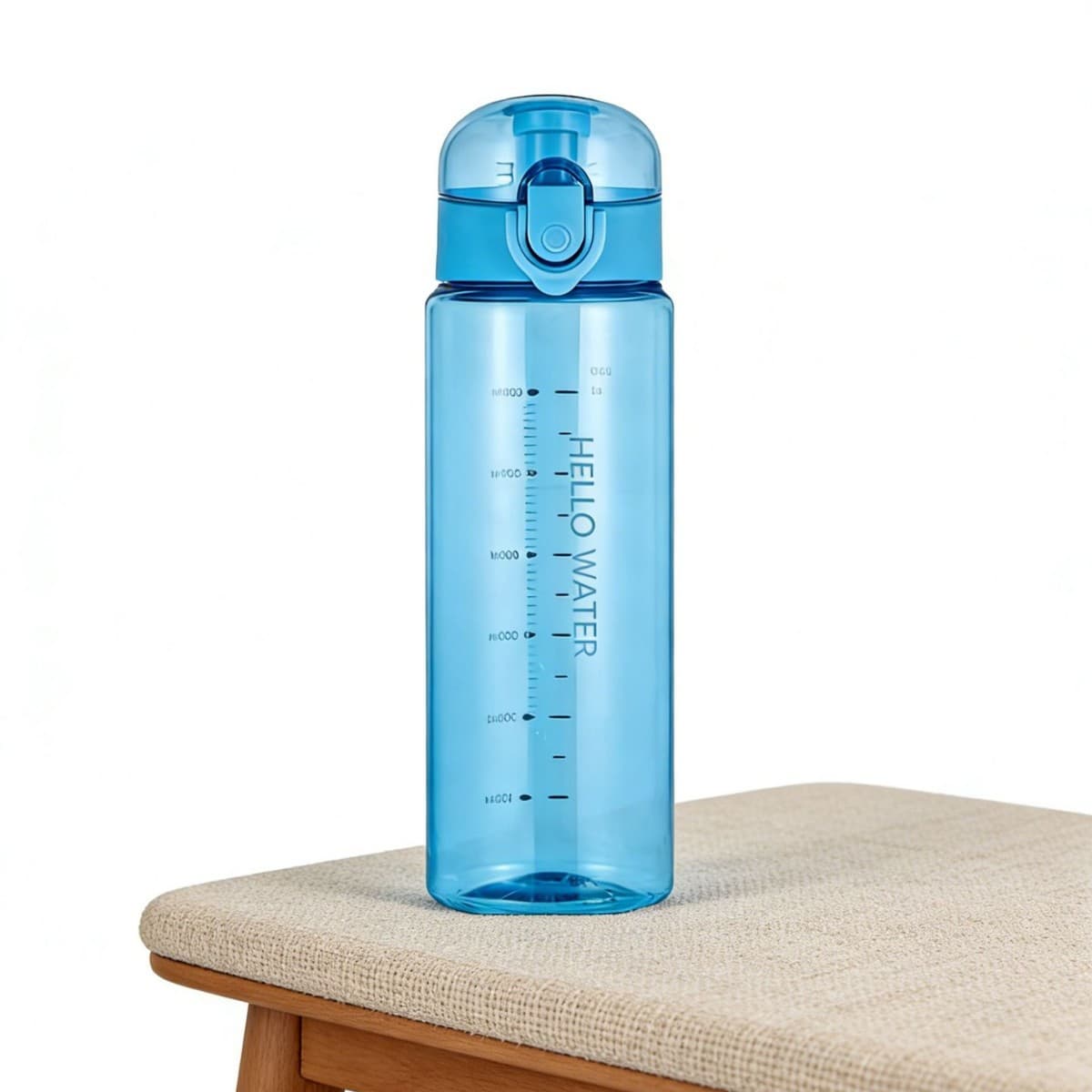 Flip-top transparent plastic water cup, safe and odor-free, a useful cup to protect your family’s healthy drinking water.