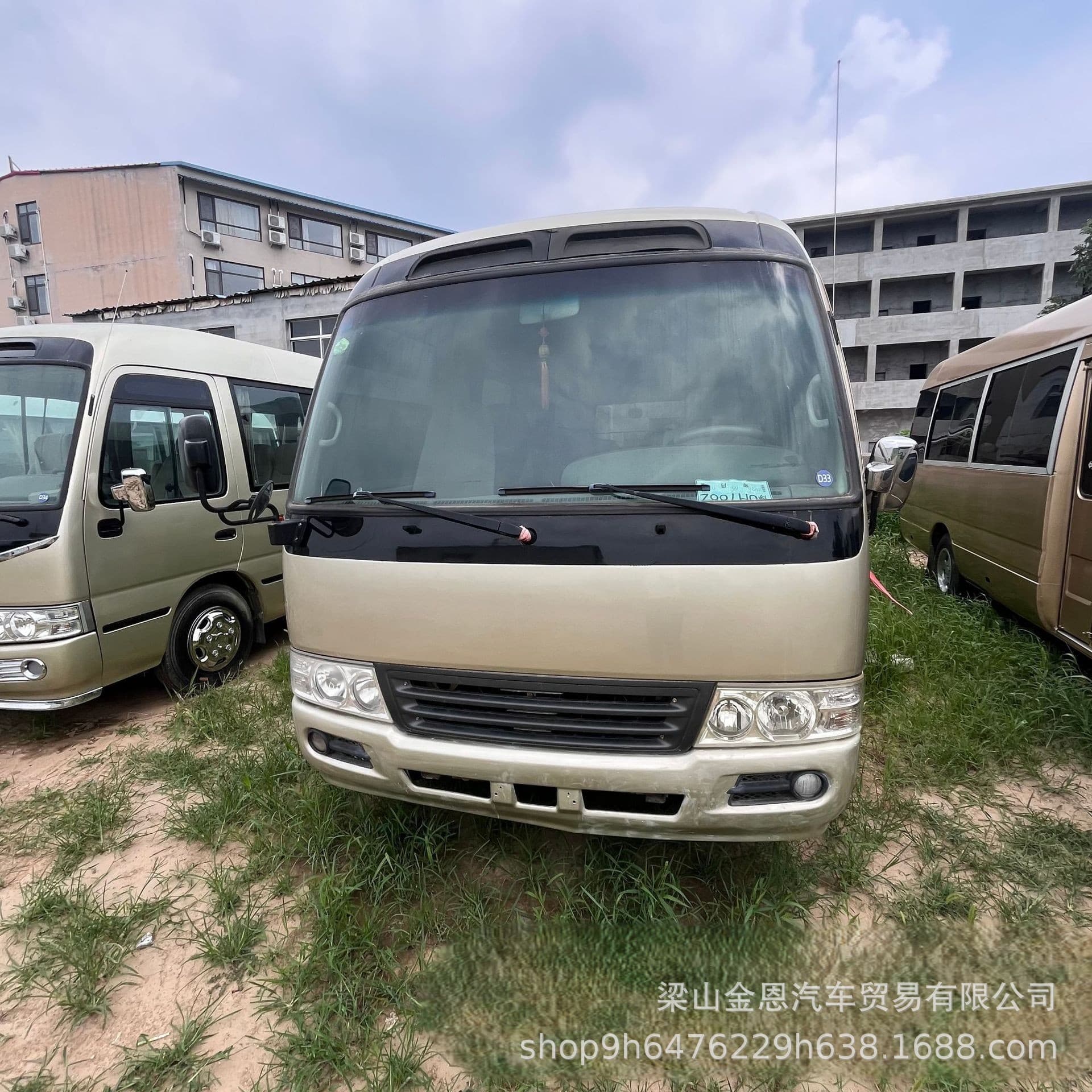Export Used Toyota Commuter Small Tourism Sightseeing Vehicle Coaster Gasoline 19/23 Seater Business Minibus