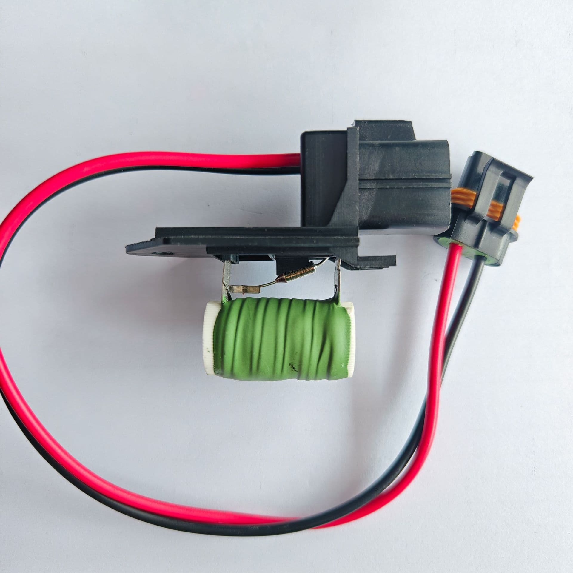 Suitable for Jeep Wrangler cooling fan resistor 55056789AC direct from manufacturer.