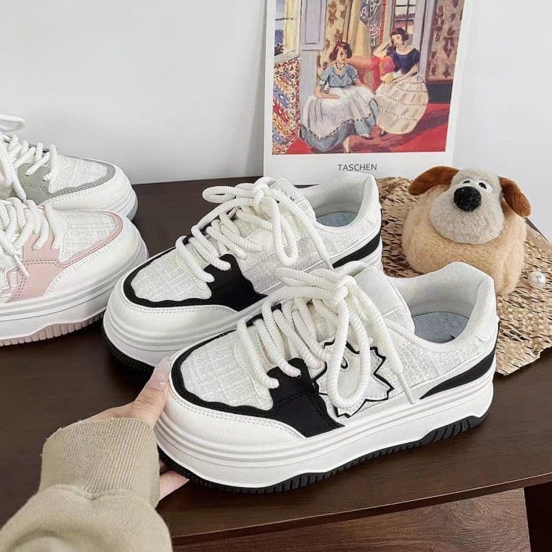 Matcha Green White Sneakers for Women Autumn 2025 New Style, Skirt-Matching Board Shoes, Little Chanel Style, Versatile Thick-Soled Casual Sneakers