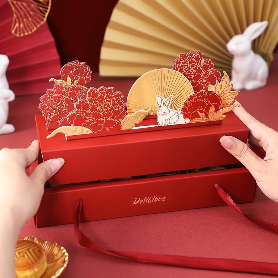 Mid-Autumn Mooncake Box Retro Chinese Style Red Gold Creative 3D Flower Handheld Gift Box Cookie Packaging