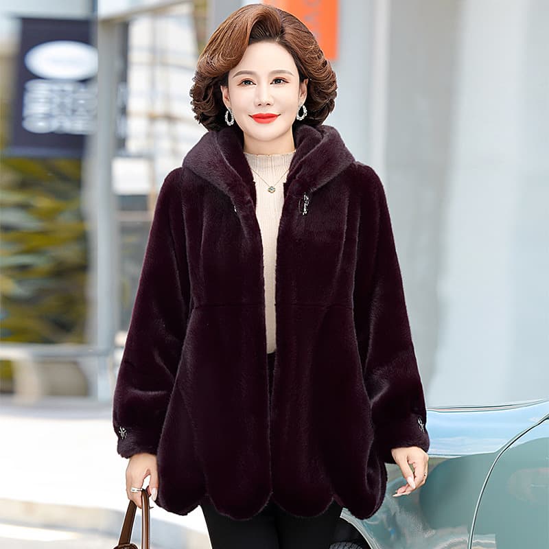 Winter coats for middle-aged and elderly women, mom's wear, fur and leather integrated winter clothing, new style faux fur coat with mink-like texture.