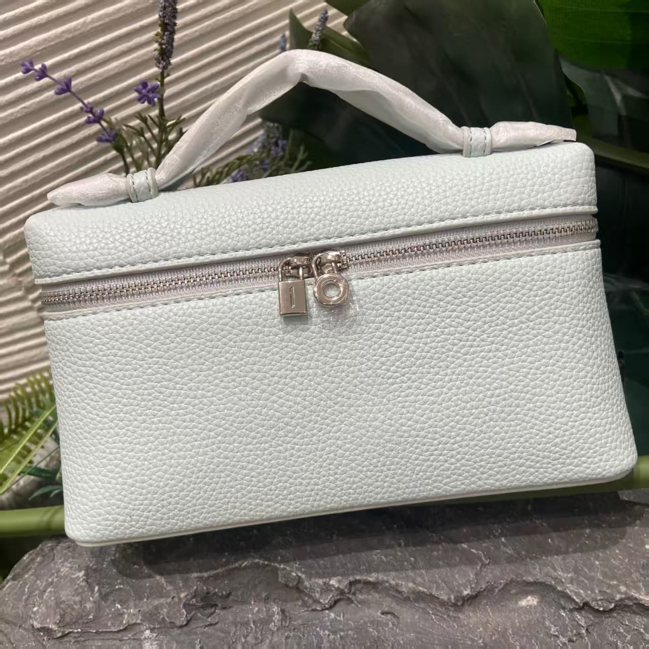 Factory Direct 2026 New LP Bag Lunch Box Bag Shoulder Crossbody Handbag Simple Fashion Lightweight Square Small Bag