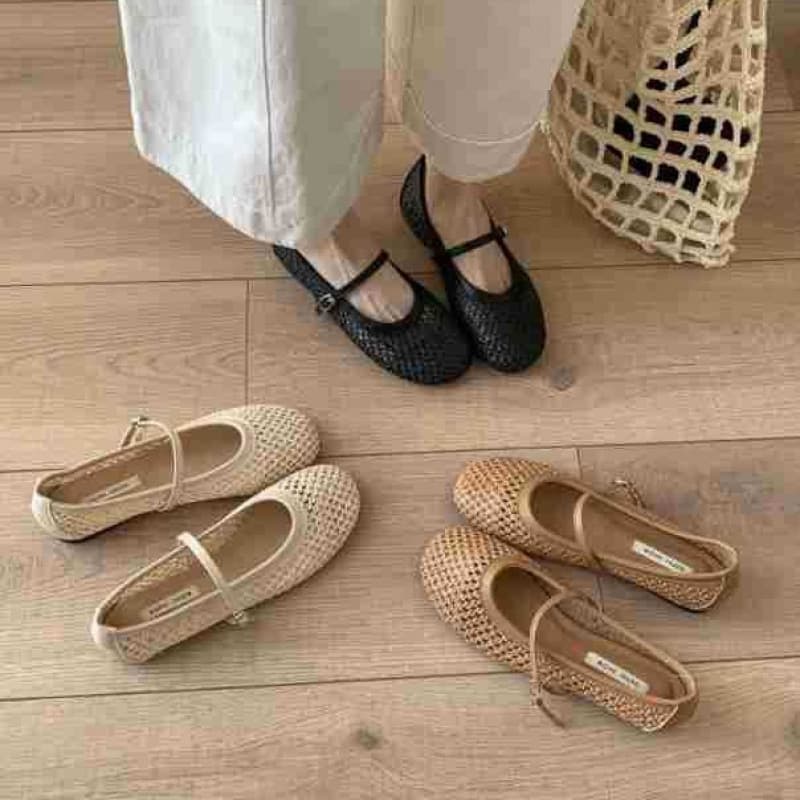 2025 Summer New Style Round-Toe French Flat Mary Jane Shoes with Woven Retro Design and Single Strap