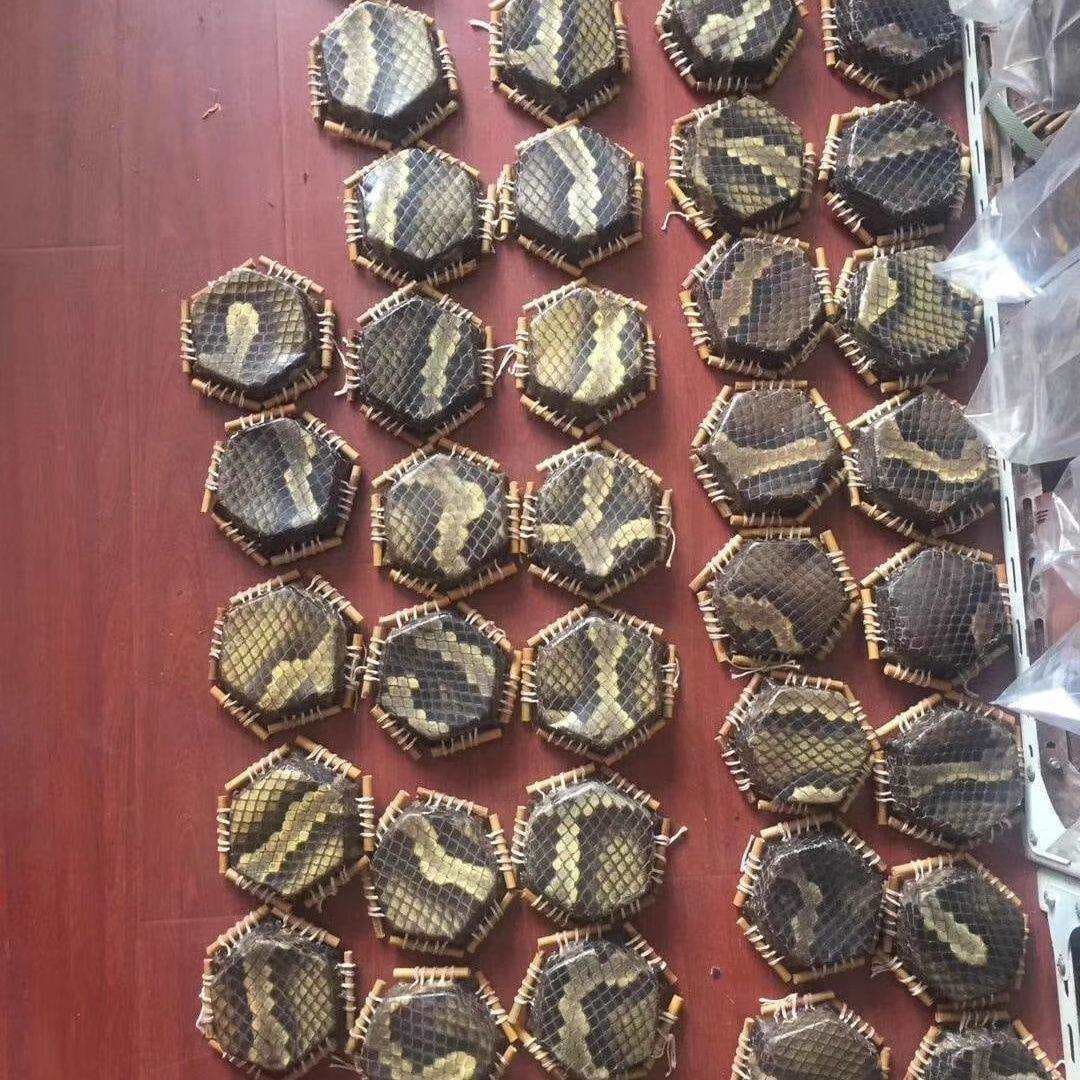 Erhu Repair and Re-skinning, Leather Selection and Pattern Choice, Customization, Performance Grade, Handcrafted Skin Mounting, Other Lacquered Gold Resin