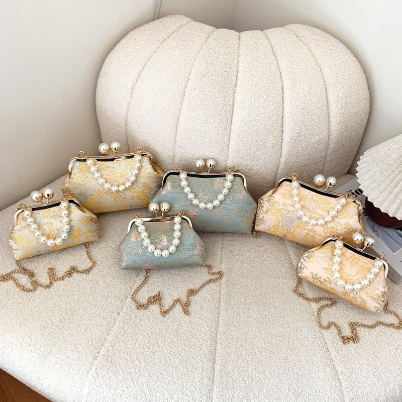 New Chinese Style Embroidery Bag for Women 2025 New Pearl Chain Crossbody Bag Trendy Niche Handheld Clasp Bag