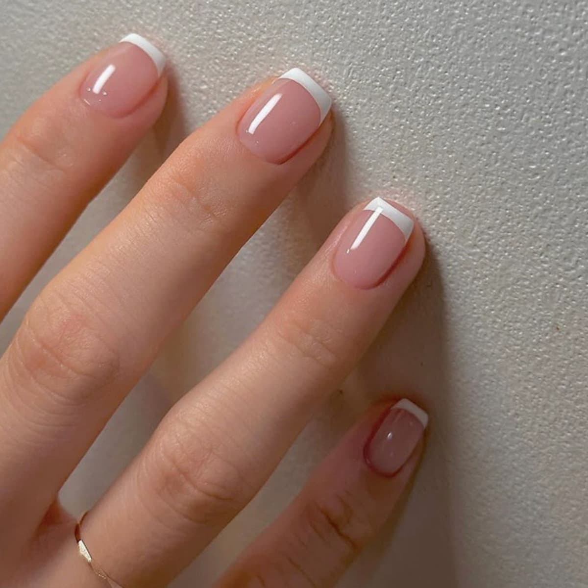 New Square Short Almond White French Press-On Nails Ins Style Minimalist French Manicure Fake Nails