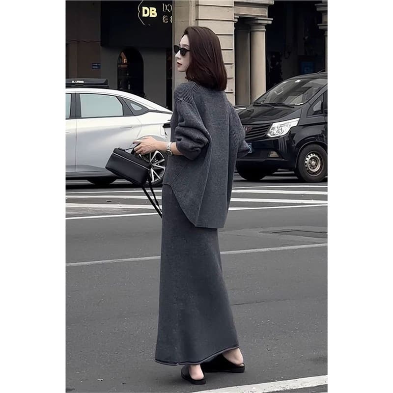 High-End Old Money Style Unique Stunning Gray Ribbed Front-Short Back-Long Sweater with Fishtail Skirt Two-Piece Set for Women Autumn
