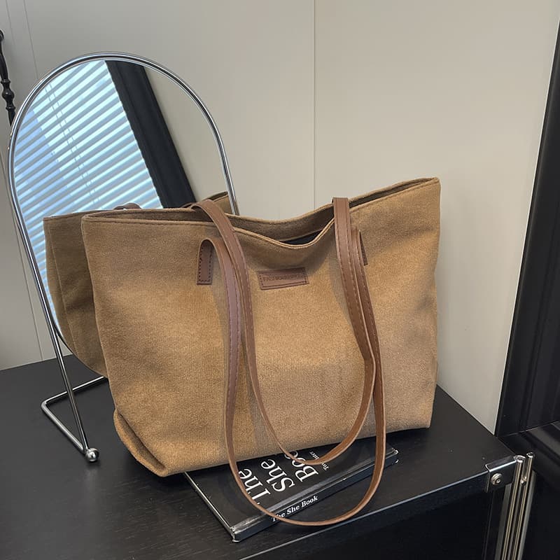 2025 New Crossbody Commuter Shoulder Bag for Women, Large Capacity Tote, Textured Bucket Bag, Simple Women's Bag