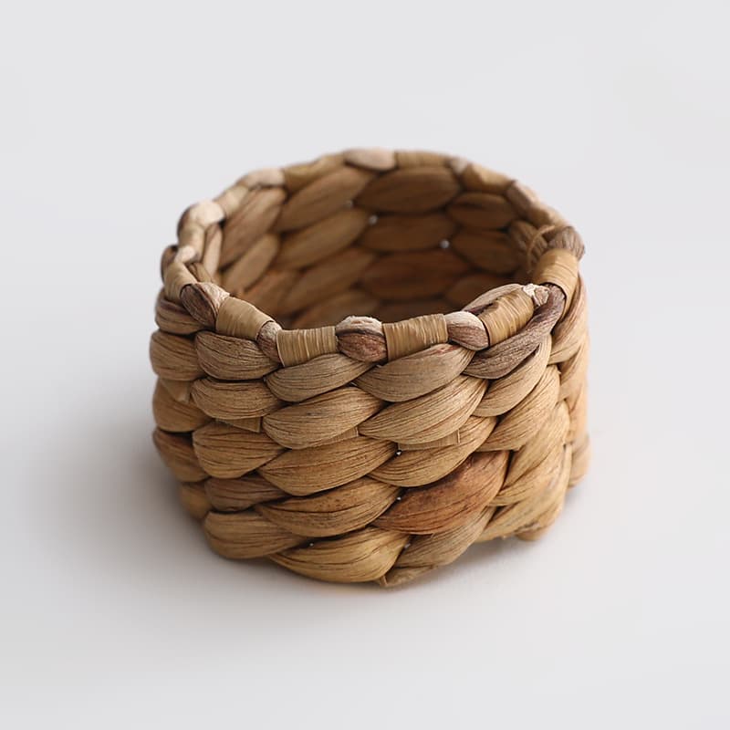 Hollow Grass Table Napkin Ring Handmade Straw Weaving Western Restaurant Napkin Buckle Cloth Ring Braided Water Grass Table