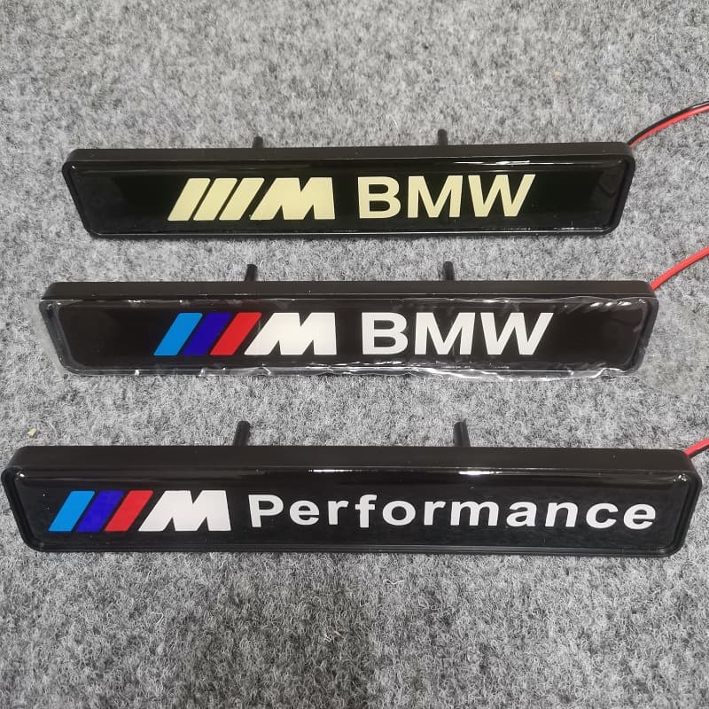 Suitable for BMW m standard 1 series 2 series 3 series 5 series sports mid-grid LED modification X1X3X5m luminous car logo additional lights