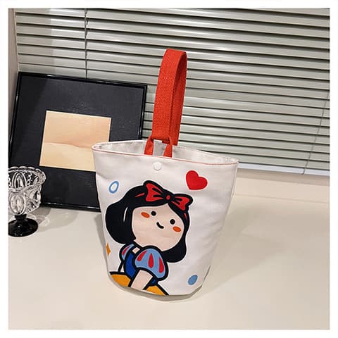 New canvas bucket bag from the manufacturer, cute cartoon style, perfect for girls, perfect for carrying a bucket while strolling or shopping.