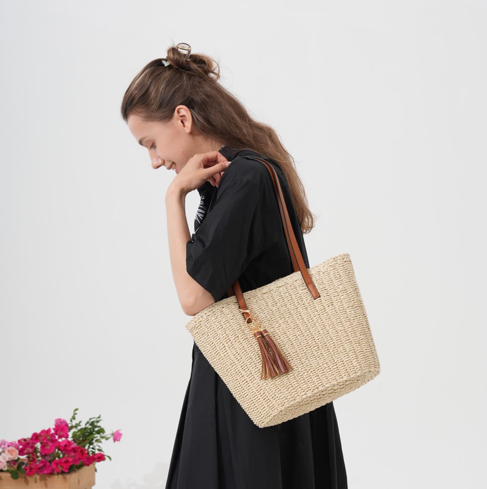New Versatile Straw Bag Large Capacity Handwoven Beach Basket Bag Women's Shoulder Tote
