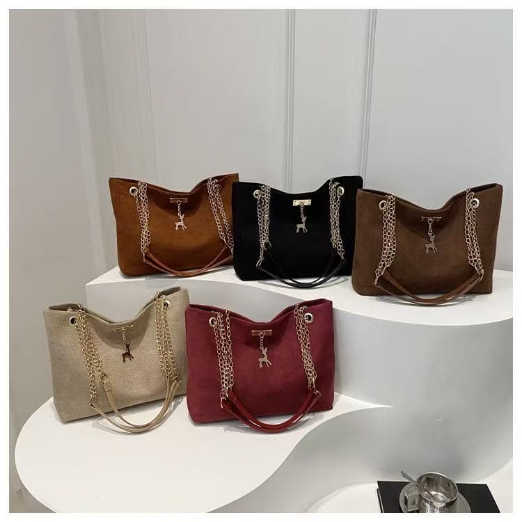 Retro commuter texture chain shoulder bag for women 2026 spring new fashion ins armpit bag tote bag for women