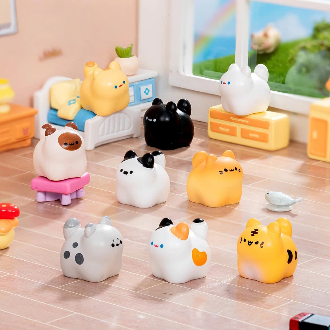 Moyan Micro Landscape Cute Kitten Figure Adorable Grain DIY Decoration Blind Bag Accessory Mini Desktop Car Ornament