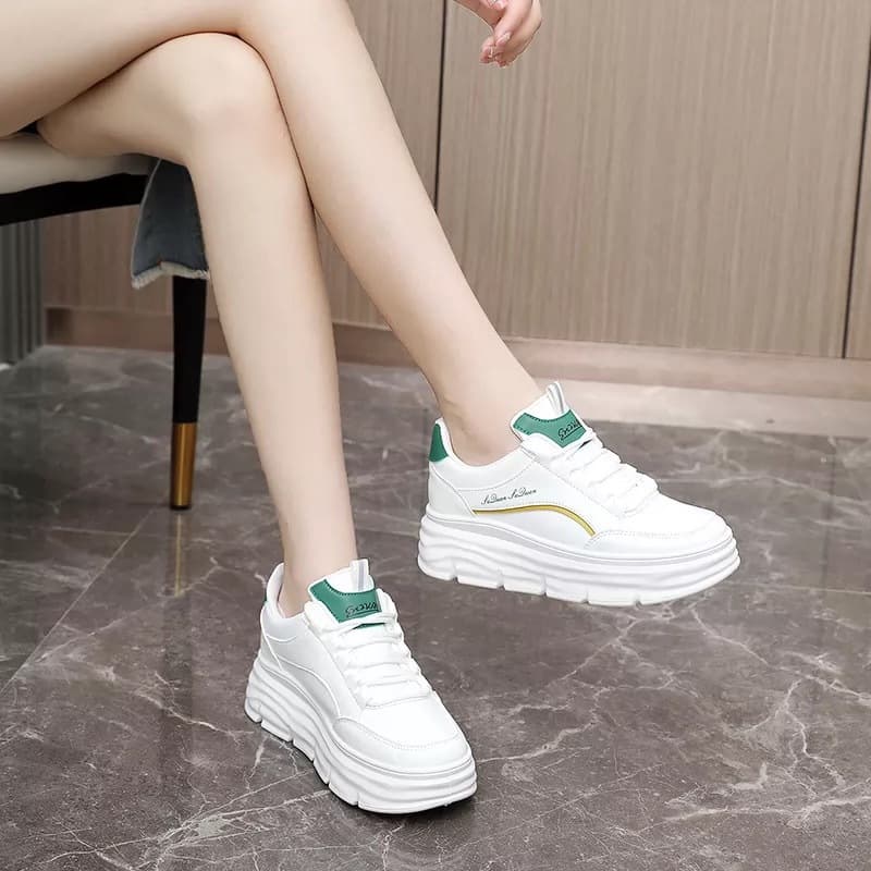 2023 Fall New Arrival White Platform Sneakers for Women, Short Height Increase Casual Sports Shoes