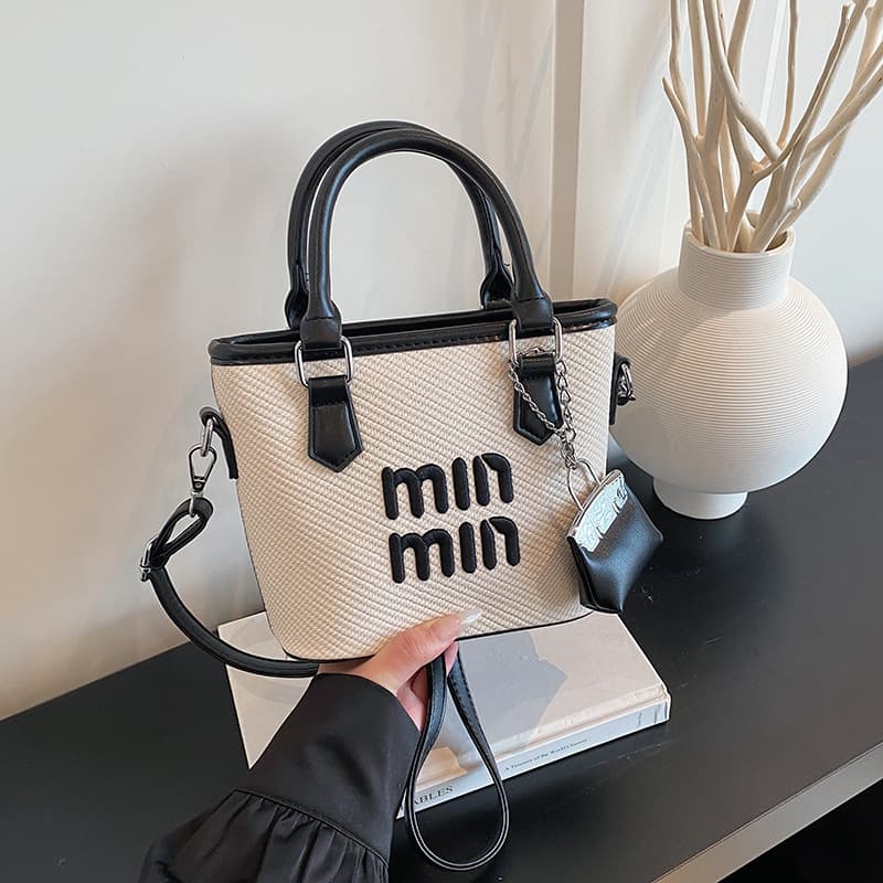 Fashionable Miu-style versatile bucket bag, chic and elegant casual handbag and shoulder bag with trendy contrast color crossbody design