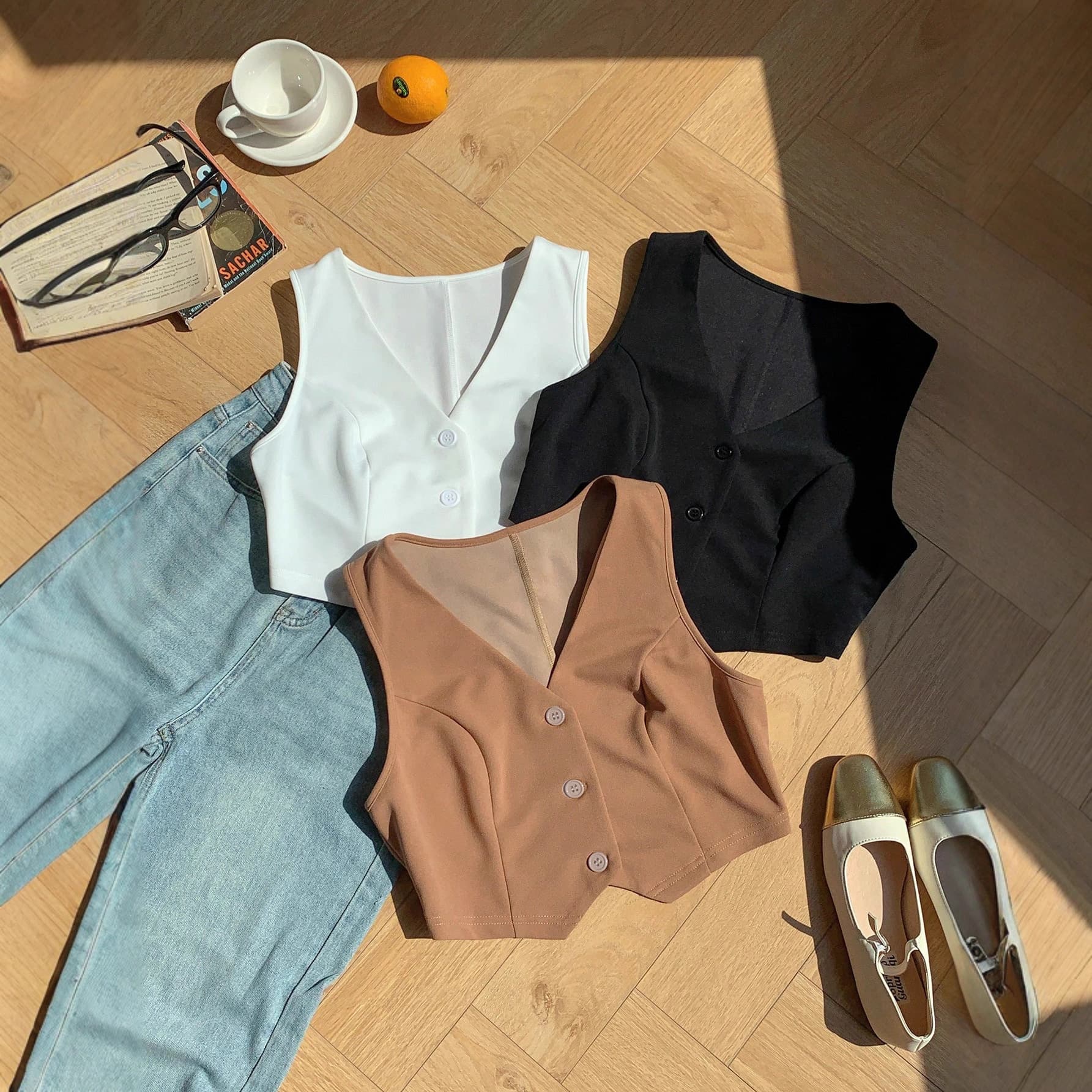 Women's Slim Fit Solid Color V-Neck Single-Breasted Vest Blazer Three-Piece Short Fashion Suit