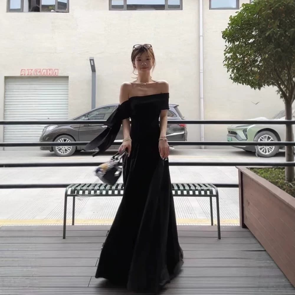 French Pure Desire Style One-Shoulder Short Sleeve Dress for Women, New Summer High-End Sensual Waist-Slimming Long Dress