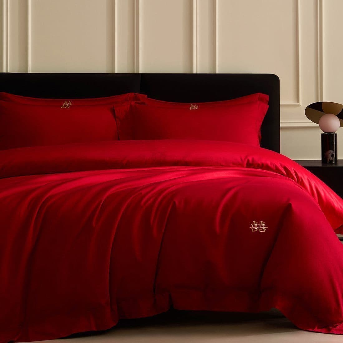 New Chinese-style wedding four-piece set, bright red embroidered comforter cover, high-end marriage set, suitable for naked sleeping, bedding factory