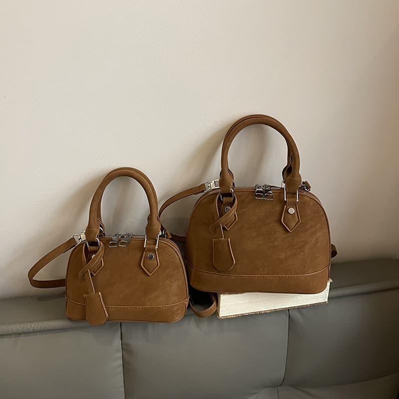 2026 New Women's Handbag Shell Bag Trendy Shoulder Crossbody Bag Vintage Exquisite Cross-border Light Luxury