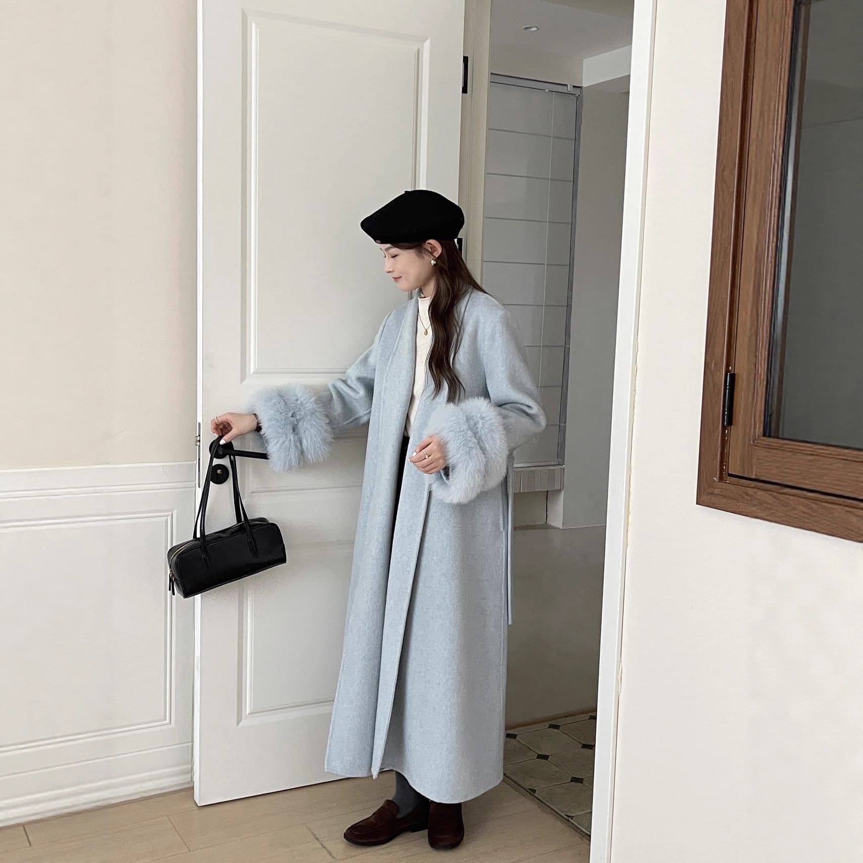 2025 Woolen Coat French Double-Faced Wool Long Coat with Fox Fur Sleeves New Arrival