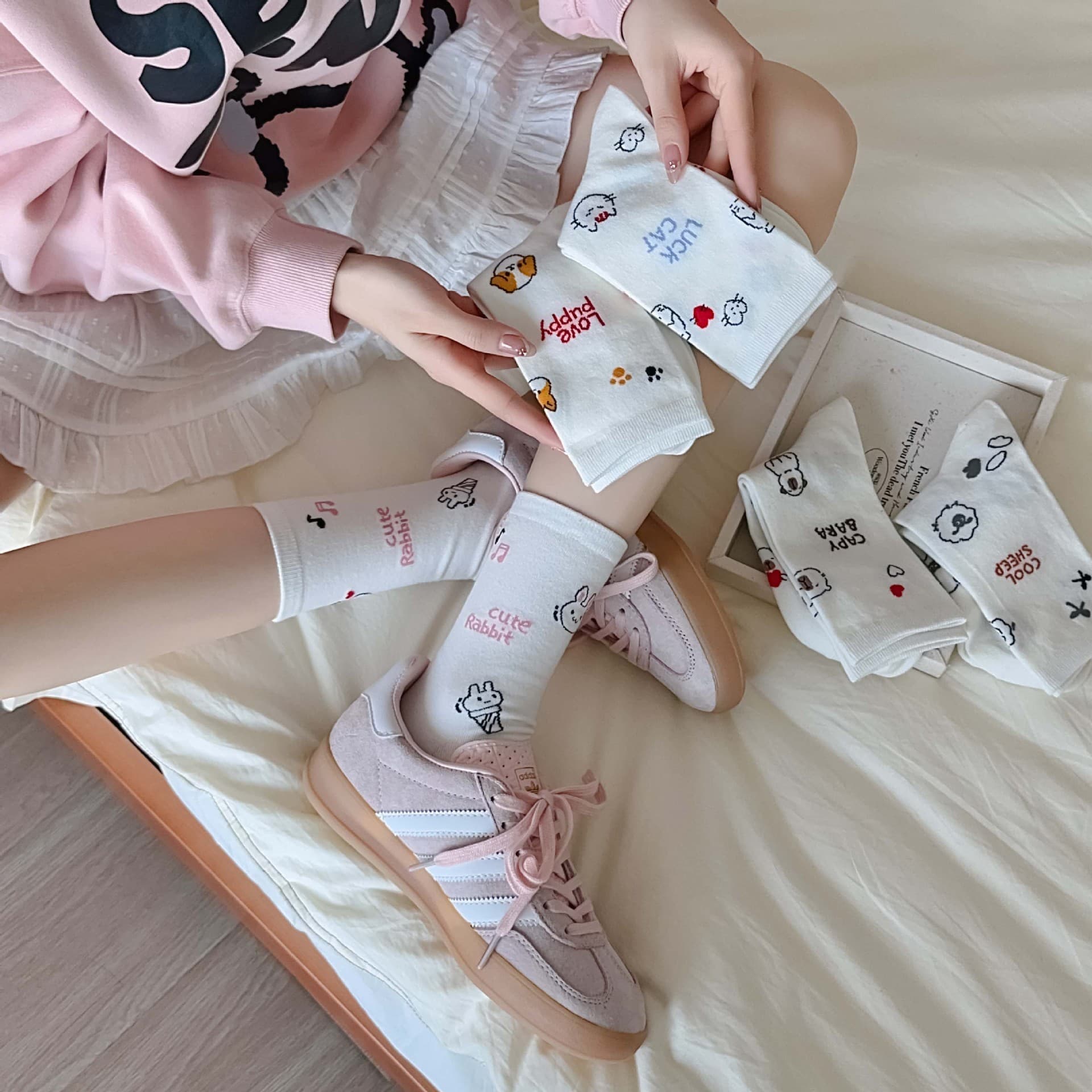 Cartoon Women's Socks Spring Autumn White Cotton Socks College Ins Cute Japanese Style Mid-Calf Socks Seamless Dog Stacking Socks