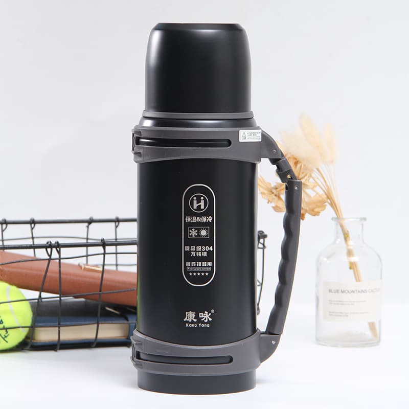 304 Stainless Steel Simple Travel Bottle Outdoor Travel Bottle Portable Gift Cup Large Capacity Vacuum Thermos Wholesale