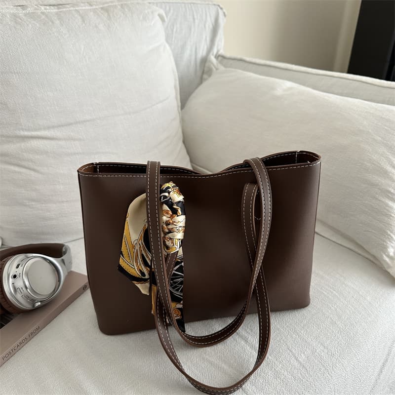Tote Bag 2025 New Large Capacity Stylish Women's Bag Simple Commuter Shoulder Bag European and American Scarf Tote Bag