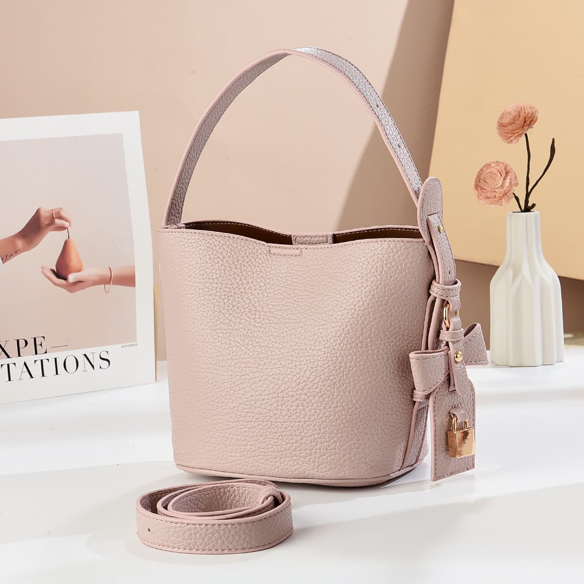 Trendy women's bags, high-quality vegetable baskets, commuter fashion, new large-capacity portable crossbody bags, bucket bags, women's bags