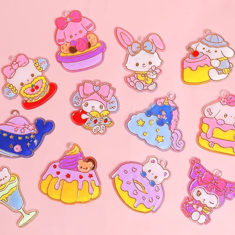 No-bake gel painting DIY cream glue handmade toy pendants, children's paint coloring pendant molds and small accessories.
