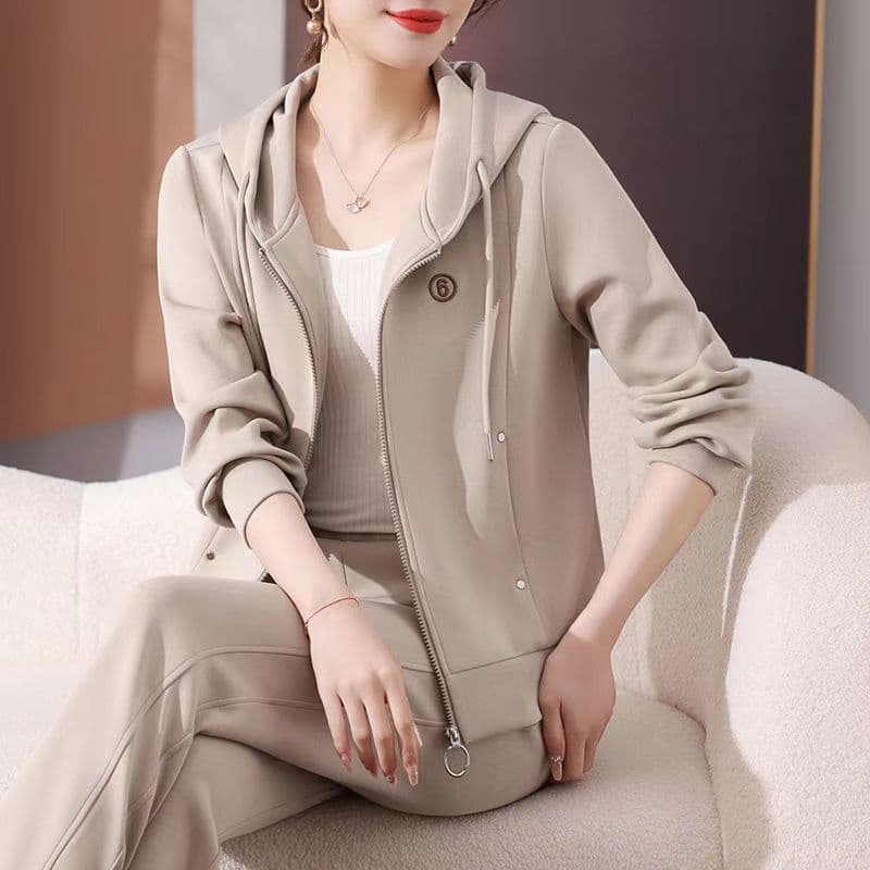 Fashionable Autumn/Winter Loose-Fit Sports Suit Women's New 2024 Age-Reducing Mother's Attire Sweatshirt Casual 2-Piece Set