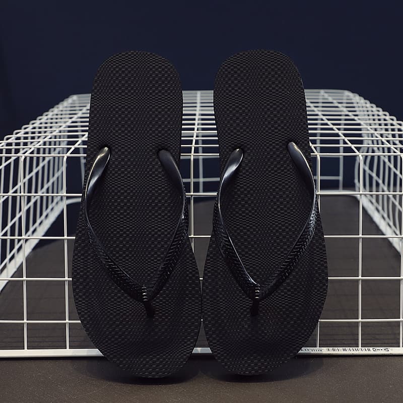 Women's Summer Flip Flops, Slip-On Thong Sandals for Outdoor Wear, Fashionable Toe Separator Slippers, Non-Slip Bathroom Shower Beach Seaside for Men