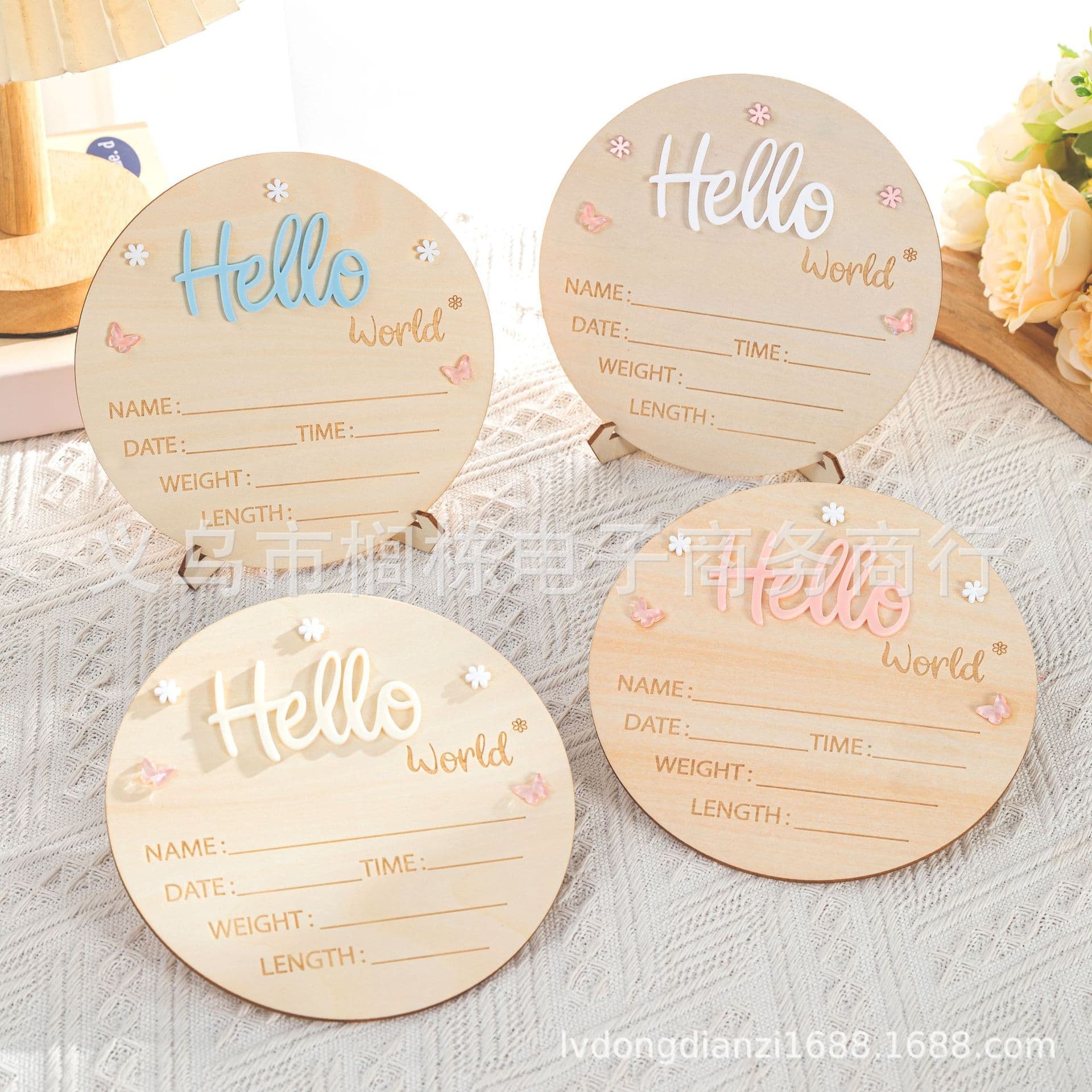3D Engraved Hello World Baby Announcement Board, Baby Photo Prop, Baby Month Milestone Wooden Slice