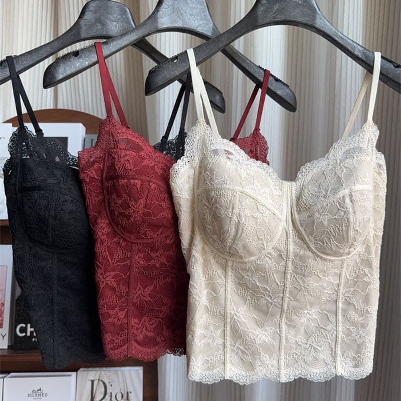 Autumn/Winter Top French Lace Pure and Desirable Strappy Backless One-piece Cup Bra-free Camisole for Women, Slimming and Fitted