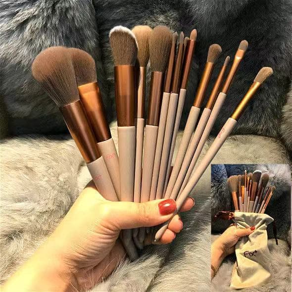 Hot style 13 milk tea color makeup brush set, loose powder brush, eye shadow brush, loose powder brush, full set of beauty brushes for delivery