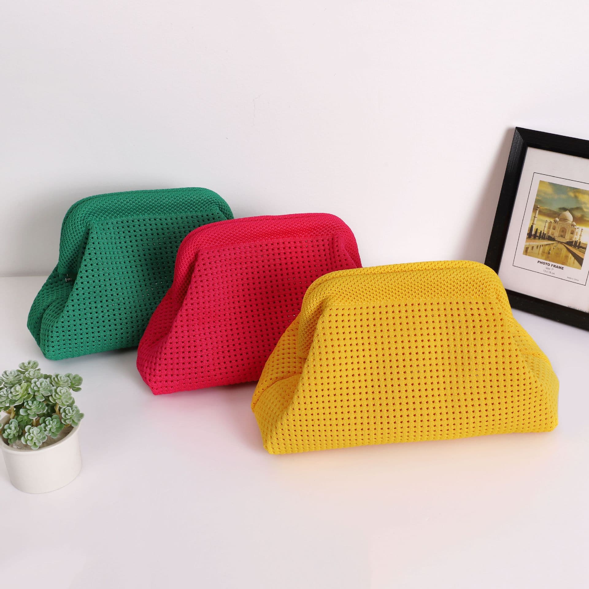 New Beach Bag, Knitted Bag, Striped Cloud Bag, Clutch Bag, Large Capacity, Versatile for Daily Use, Hollow-Out Evening Bag