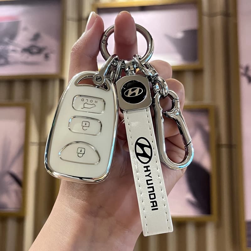 Compatible with Hyundai Elantra, Yuedong, Tucson, Sonata, Kia Forte, Sportage, Carens remote key case with buckle