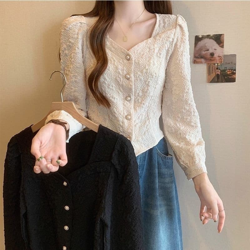 Plus-size Korean style women's blouse with puff sleeves, flattering and slimming, perfect for spring and autumn.