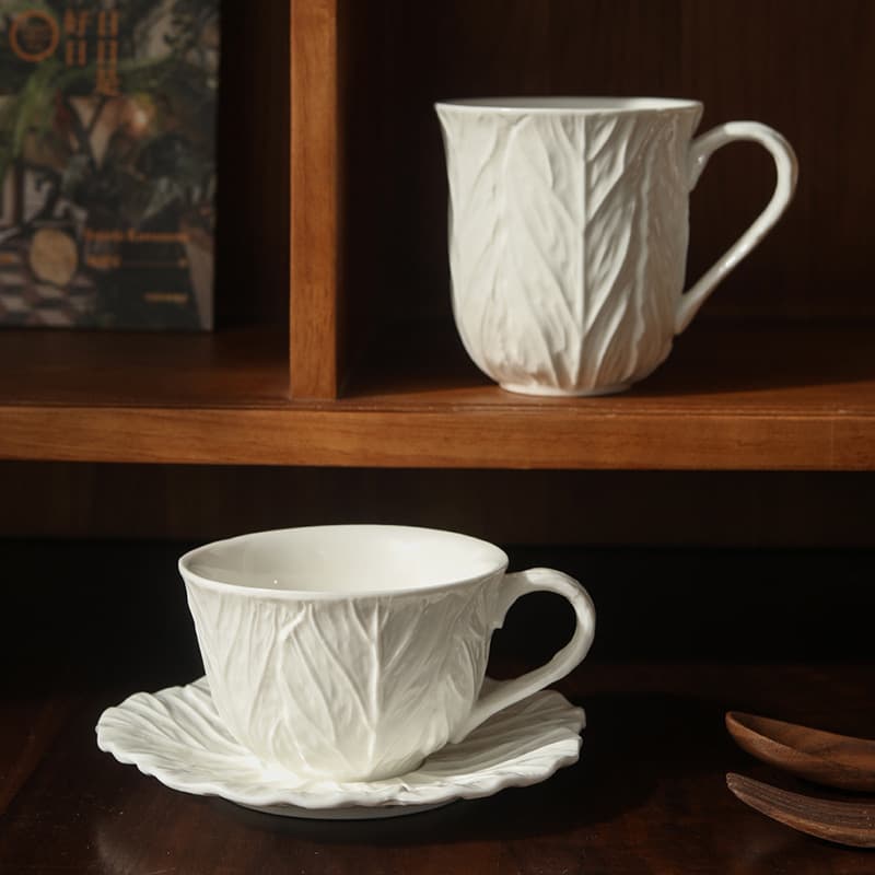 European embossed coffee cup and saucer, high-looking latte cup, cross-border iced American latte cup, retro palace style mug