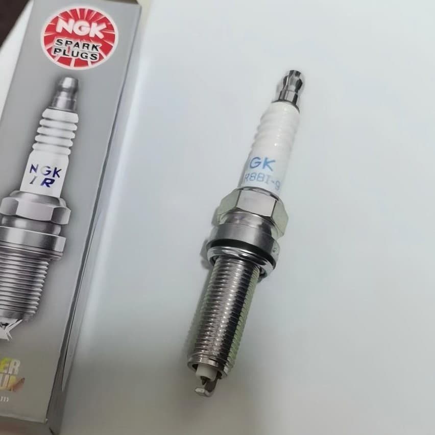 Original Genuine NGK Spark Plug 91909 / LMAR8BI-9 for Suzuki VStrom MT07 PC