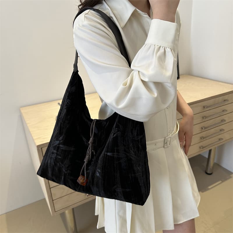 New Chinese Style National Trend Large Capacity Bag Women 2025 New Fashion Commuter Shoulder Bag Stylish Popular Tote Bag