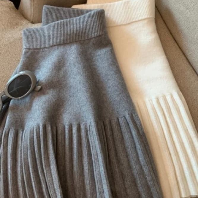 Spring and Summer New Stretchy High-Waist Slim Pleated Skirt for Women, Short Fashion Bodycon Outerwear Knit Base Skirt