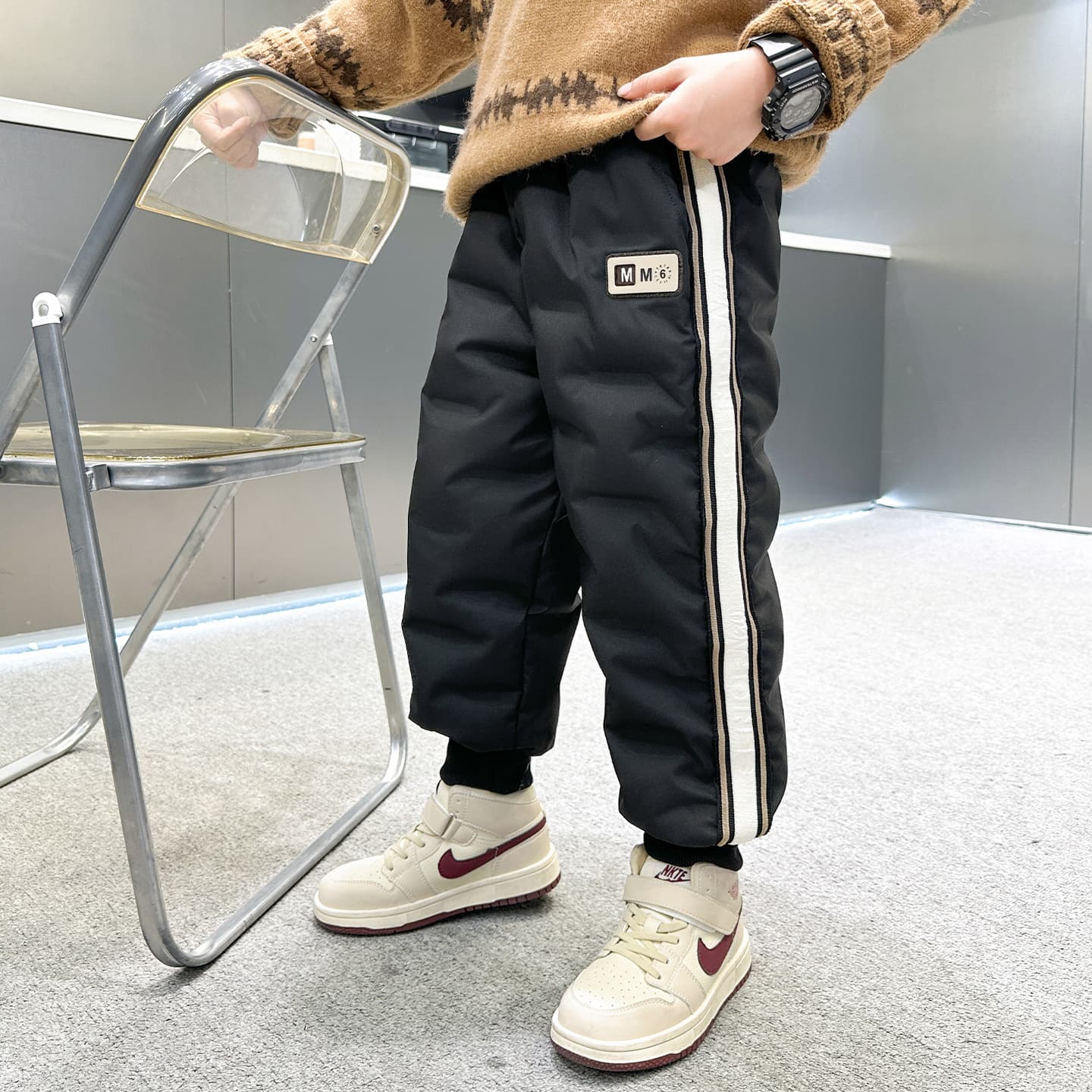 Boys' Cotton Pants for Winter, One Pair for the Whole Season, Children's Corduroy Pants with Thick Fleece Lining, Three-Layer Cotton Padding for Older Boys in Northeast China