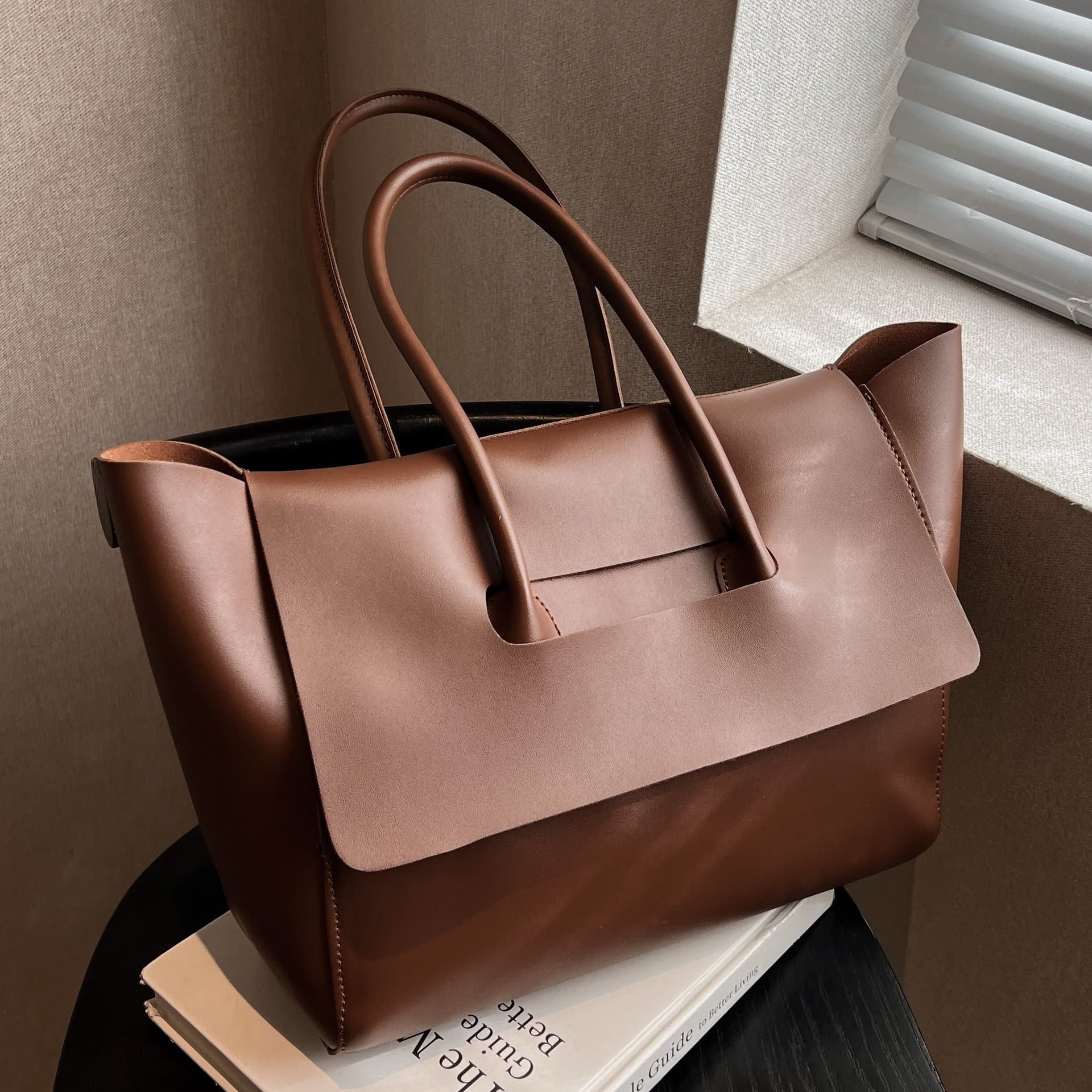2023 New Women's Large Capacity Handbag Vintage Korean Style Commuter Tote Bag High-end Feel Single Shoulder Bag For Women