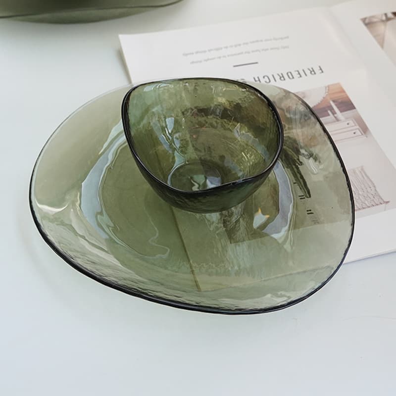 Green Tinted Glass Plate Minimalist Glass Plate and Bowl Set Irregular Glass Fruit Plate Dessert Bowl Wabi-Sabi Style Tableware