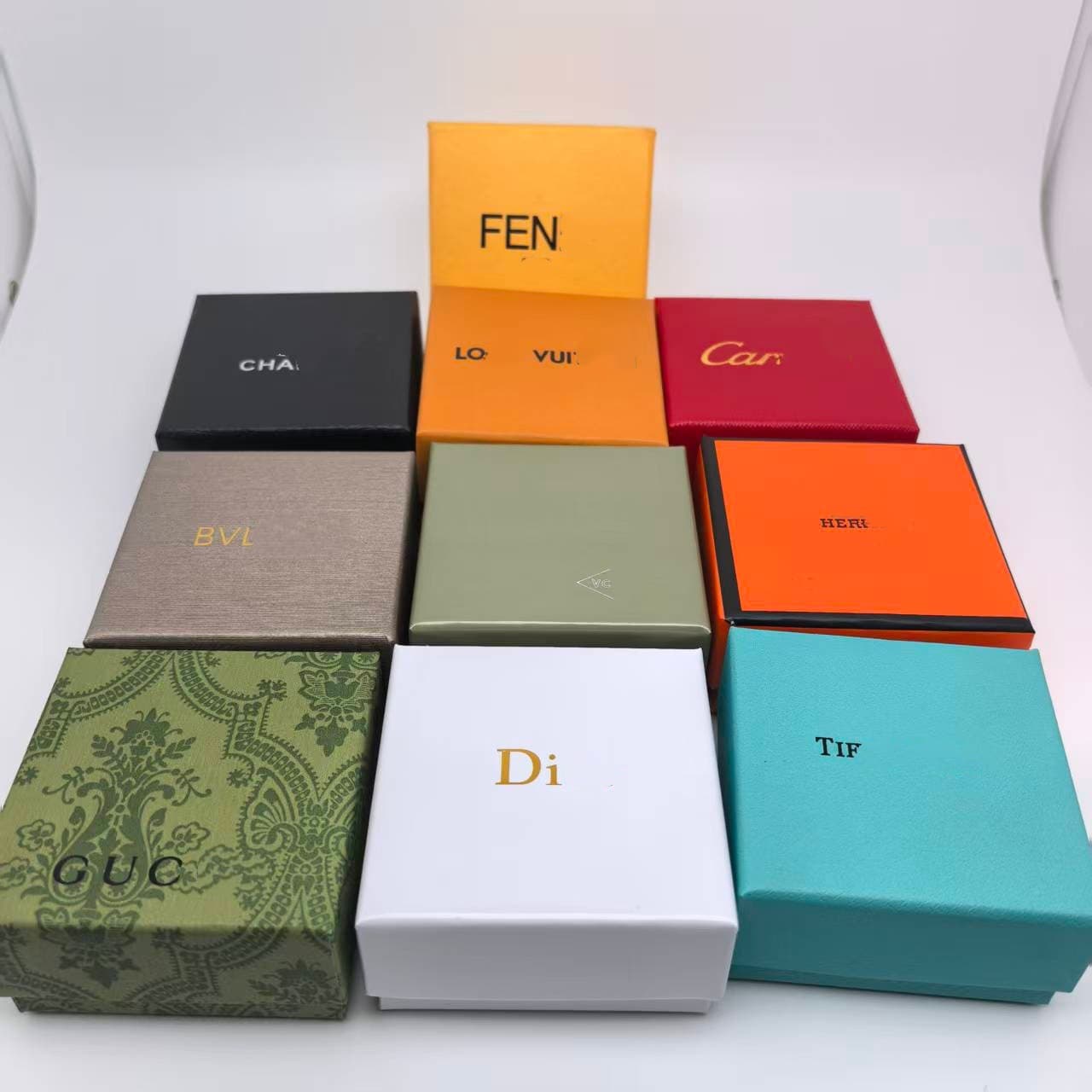 Generic cardboard box for BV, LV, VCA jewelry storage and packaging, compatible with Cartier, Louis Vuitton, Dior, Fendi boutique standards