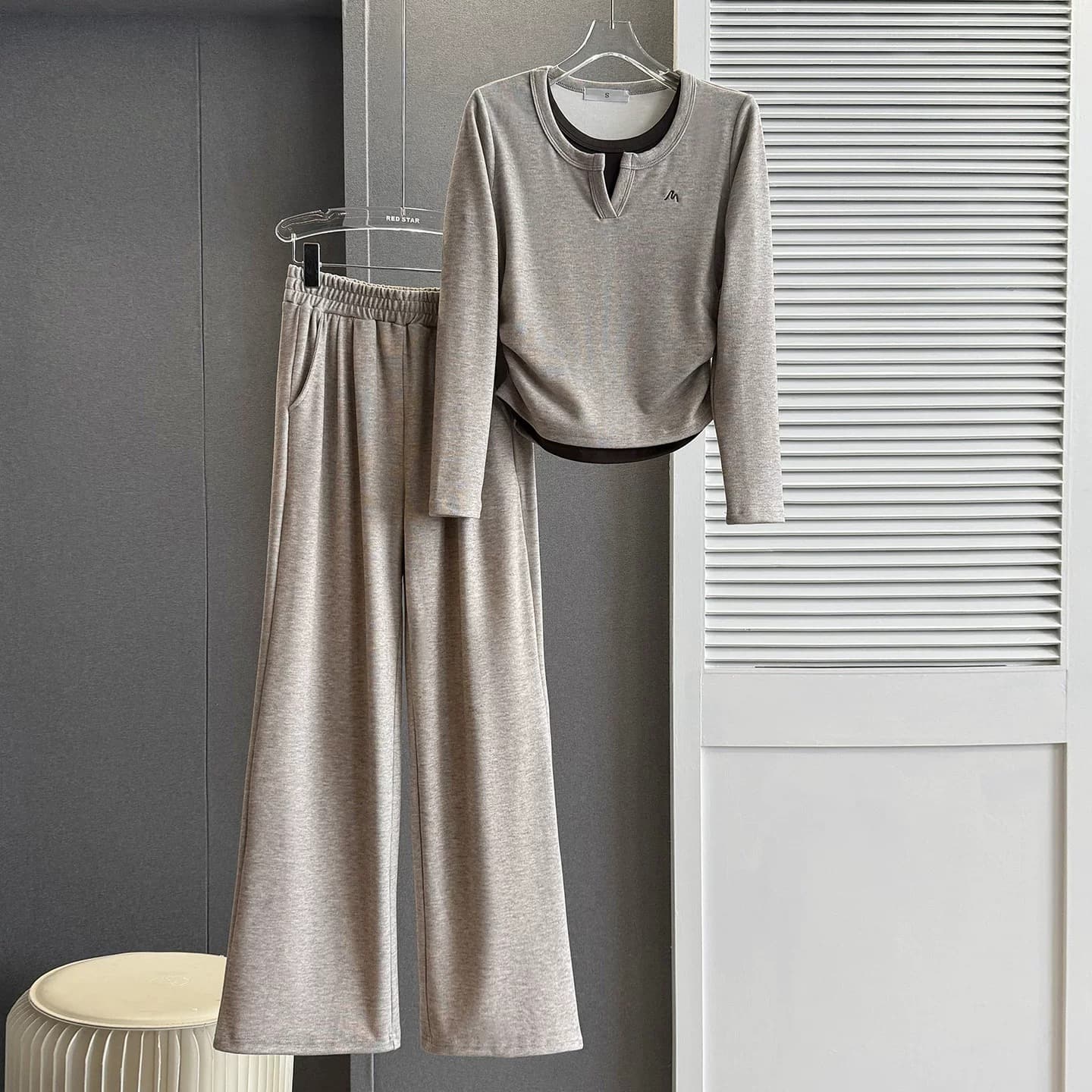 Fall New Korean Chic Fashion Set Women's Stylish Youthful Faux Layered Long-Sleeve Tee Wide-Leg Pants 2-Piece Set
